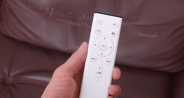 大家都为在UBUNTU中使用聊天工具而烦燥吗？大家还为找QQ而在网上不停的找方案吗？什么lumaqq啊，EVAQQ啊！假如让你感觉 装LUMAQQ感觉不方便怎么办？假如用apt-get install eva成功安装上EVA却用不了怎么办，而且EVA又不怎么稳定怎么办？现在Gaim搞定，大家都知道GAIM中有很聊天工具可以一起使用集合。同时在一个界面上使用，方便吧！但是MSN是直接可以用的（系统装好后），而QQ需要装一个叫openq的插件，下载地址：http://textwiki.org/wiki/OpenQ。假如没有这个东西的话你怎么也上不了QQ，总会跳出来说明 你的QQ密码有误，所以这个东西是必需要要用的哦！本人下载的是一个文件。而不是DEB包，所以右键归档成OpenQ.tar.gz接着安装就OK安装方法：[root@localhost xxx]# tar zxvf openq.tar.gz[root@localhost xxx]# cd openq[beinan@localhost openq-0.3.2]#./configure --libdir=/usr/lib[beinan@localhost openq-0.3.2]# make[beinan@localhost openq-0.3.2]# make install安装好后OpenQ，我们查看一下 /usr/lib/gaim 目录中，会有两个libqq两个相关的文件；[root@localhost openq-0.3.2]# ls -lh /usr/lib/gaim/libqq*-rwxr-xr-x 1 root root 675 8月 31 11:08 /usr/lib/gaim/libqq.la-rwxr-xr-x 1 root root 8.7M 8月 31 11:08 /usr/lib/gaim/libqq.so到这儿就OK啦！